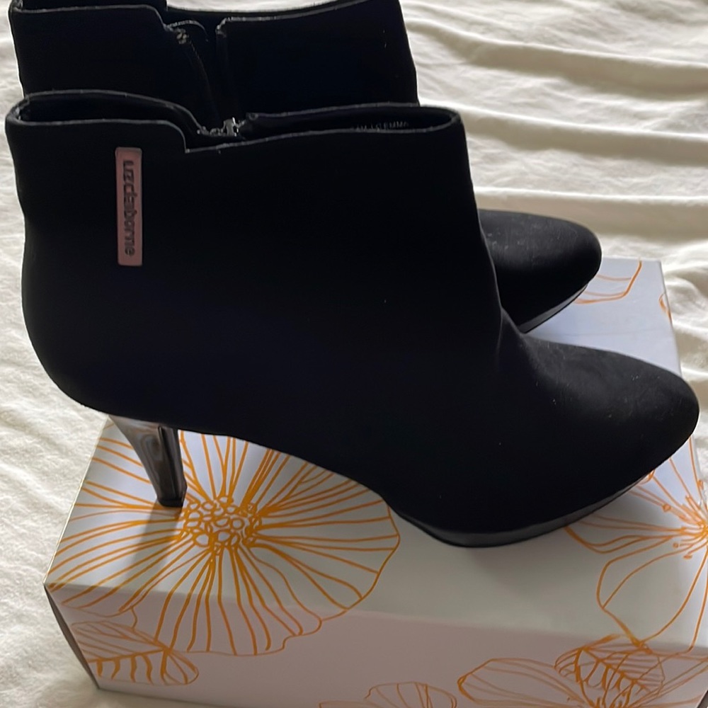Ladies suede booties